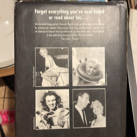 Marylin Monroe Hard Cover biography  book - Picture 2 of 9